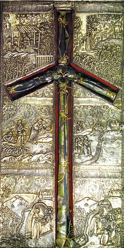 Saint Nino's cross and early Christian artifacts
